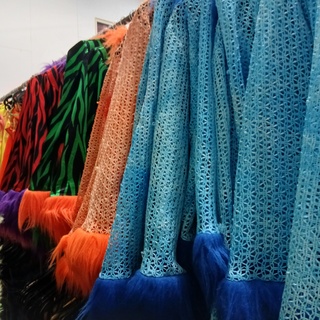 Ca. 70x Carnaval feestkleding neon